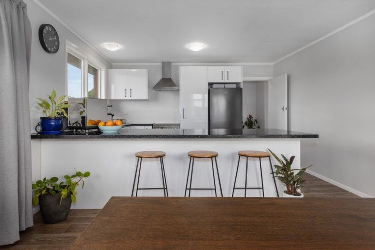 Photo of property in 30 Rangituhi Crescent, Takapuwahia, Porirua, 5022