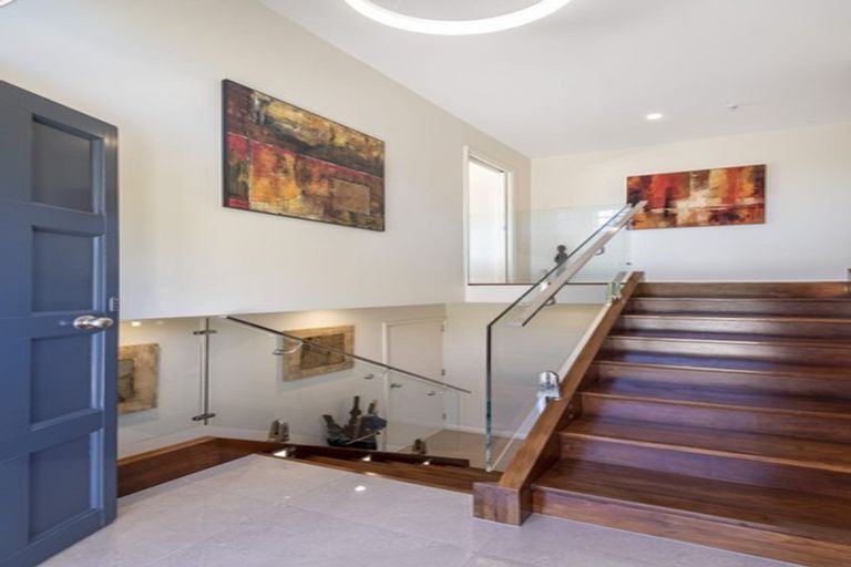Photo of property in 8 Gulf Crest, Bucklands Beach, Auckland, 2012