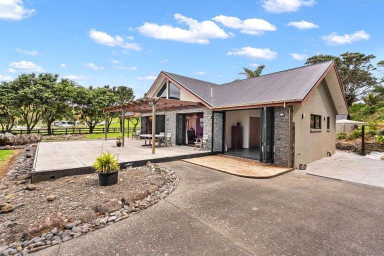 Photo of property in 178 Ngahau Bay Road, Helena Bay, Hikurangi, 0184