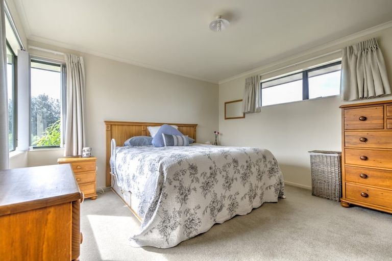 Photo of property in 108 Ayrshire Drive, Grandview Heights, Hamilton, 3200