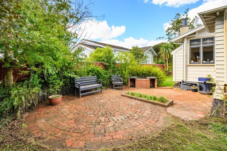 Photo of property in 19 Beresford Street, Takaro, Palmerston North, 4410