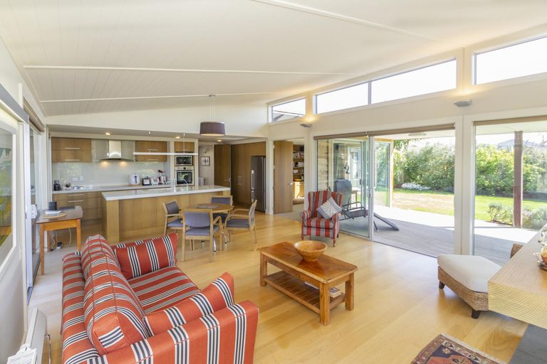 Photo of property in 58e Essex Street, Weston, Oamaru, 9401