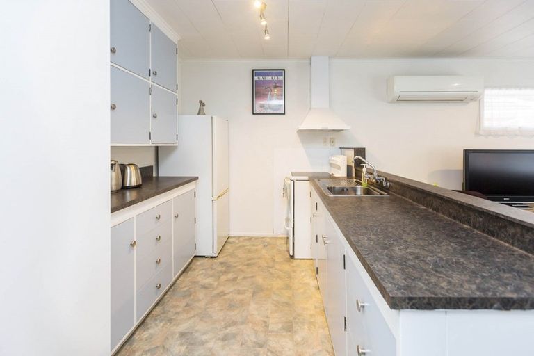 Photo of property in 528f2- Fergusson Drive, Trentham, Upper Hutt, 5018
