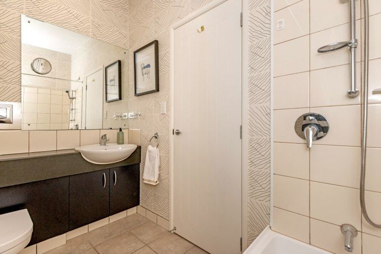 Photo of property in Harbour View, 20/100 Customhouse Street, Gisborne, 4010