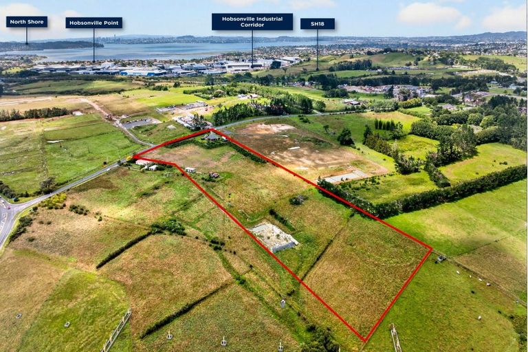 Photo of property in 96a Trig Road, Whenuapai, Auckland, 0618