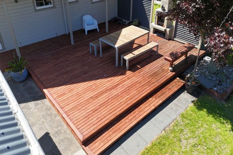 Photo of property in 6 Romilly Street, Westport, 7825