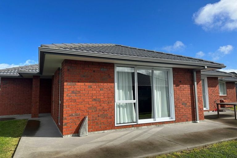 Photo of property in 37 Lake Drive, Tikipunga, Whangarei, 0112