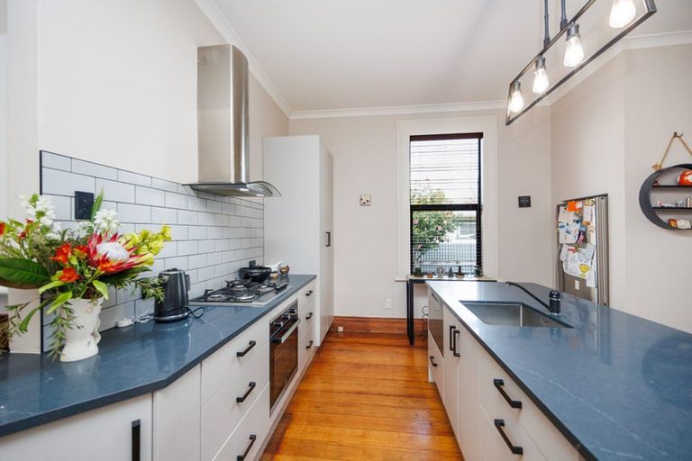 Photo of property in 9 Kingswood Street, Takaro, Palmerston North, 4412