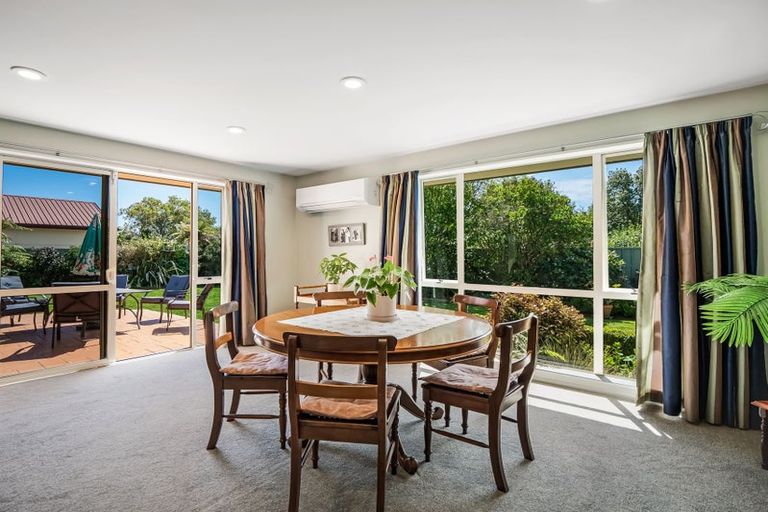Photo of property in 16 Hannah Place, Holmes Hill, Oamaru, 9401
