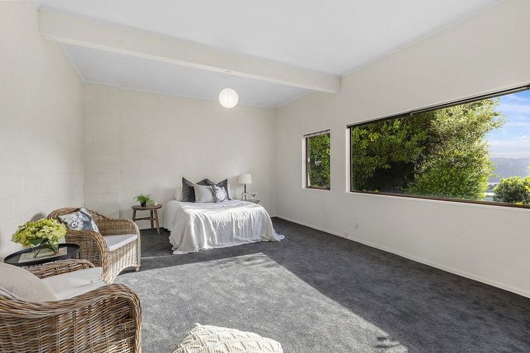 Photo of property in 11 The Anchorage, Whitby, Porirua, 5024