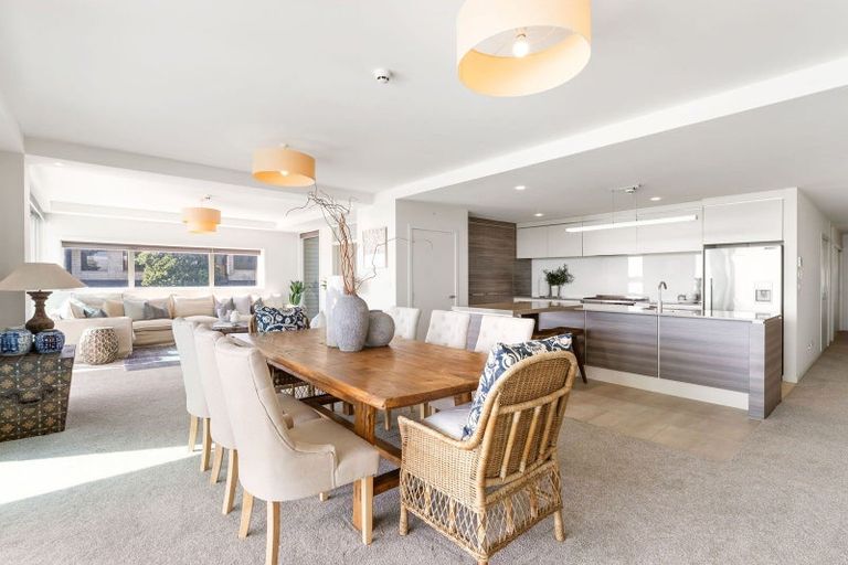 Photo of property in 154 Marine Parade, Mount Maunganui, 3116