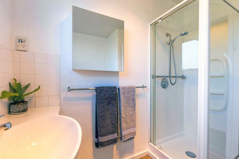 Photo of property in 42b Delaware Crescent, Russley, Christchurch, 8042