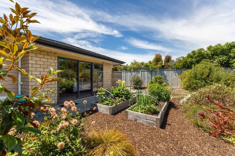 Photo of property in 4 Pateke Way, Paraparaumu Beach, Paraparaumu, 5032