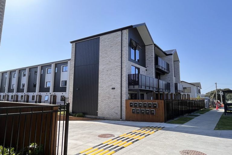 Photo of property in 3/59 Matipo Road, Te Atatu Peninsula, Auckland, 0610