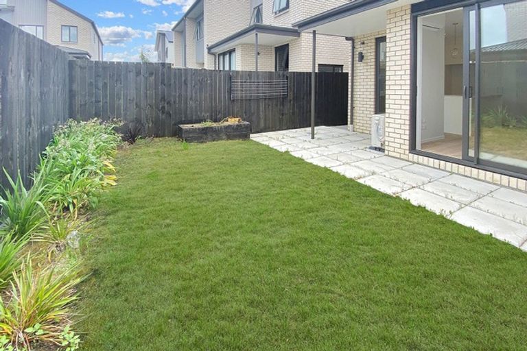 Photo of property in 6 Desalt Drive, Hobsonville, Auckland, 0616