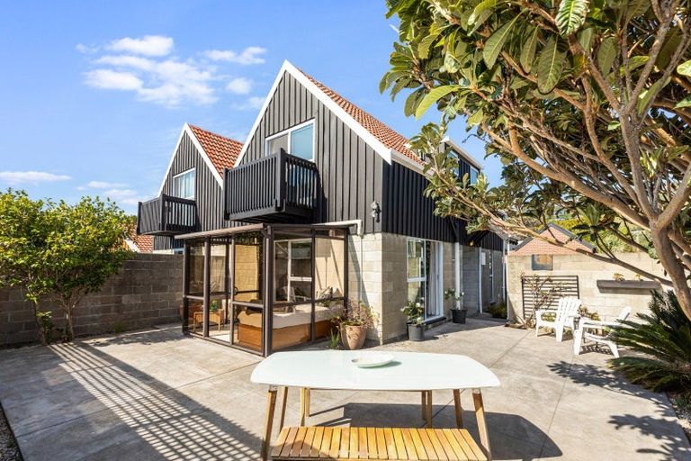 Photo of property in 1/35 Wiggins Street, Sumner, Christchurch, 8081