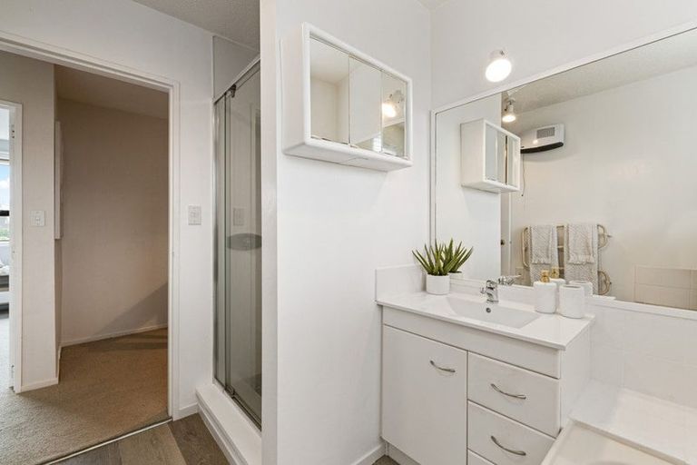 Photo of property in 25 Rubens Place, Burnside, Christchurch, 8053