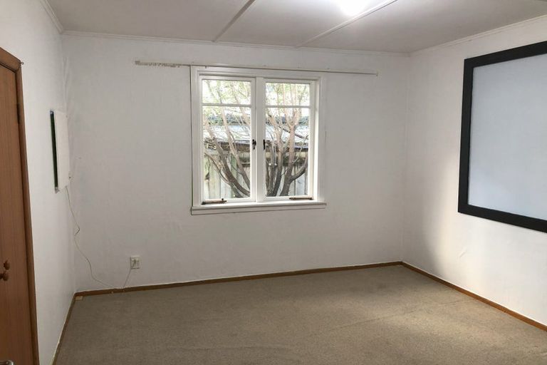 Photo of property in 1 Sarona Avenue, Glen Eden, Auckland, 0602