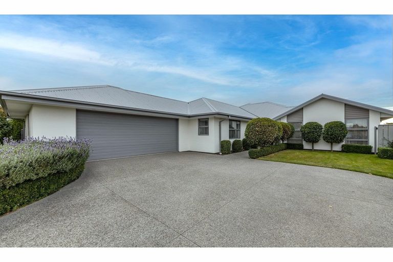 Photo of property in 7 Crown Close, Prebbleton, 7604