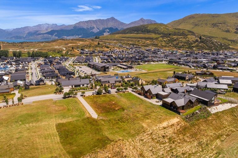 Photo of property in 20 Cunninghams Drive, Jacks Point, Queenstown, 9371