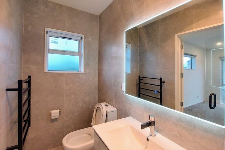 Photo of property in 66 Taikura Avenue, Red Beach, 0932