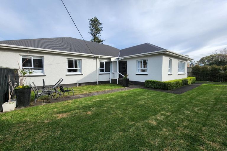Photo of property in 8 Henui Street, Strandon, New Plymouth, 4312