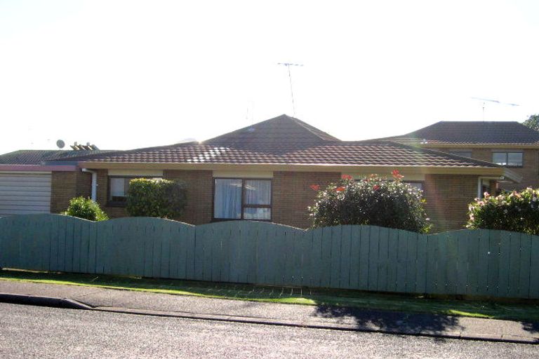Photo of property in 23b Riverside Road, Orewa, 0931