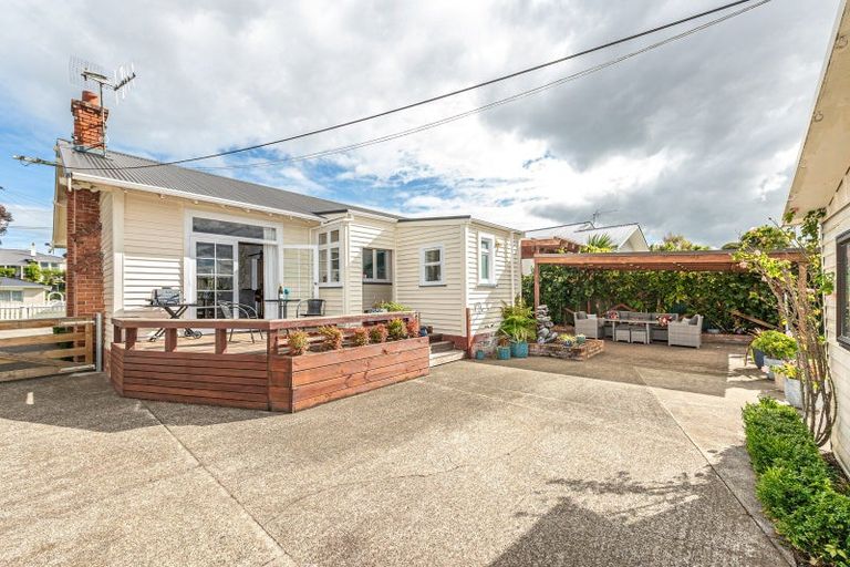 Photo of property in 20 College Street, College Estate, Whanganui, 4500
