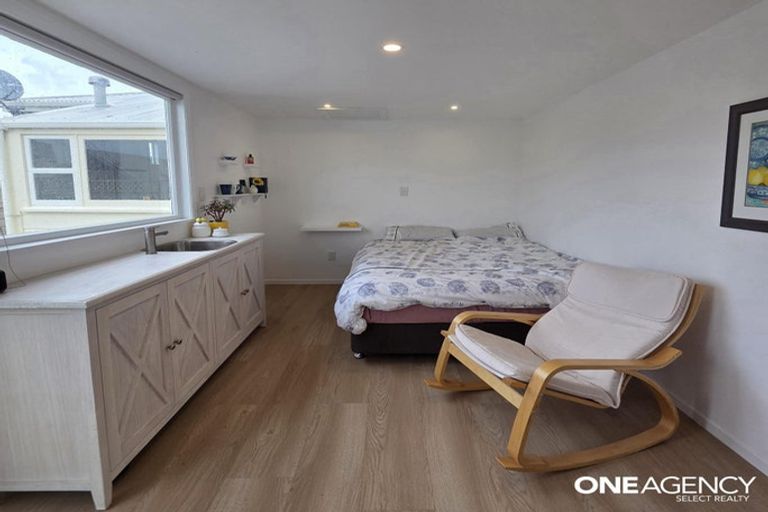 Photo of property in 5 Aorangi Terrace, Thorndon, Wellington, 6011