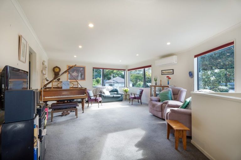 Photo of property in 1a Chester Road, Tawa, Wellington, 5028
