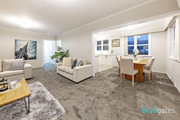 Photo of property in 12 Hywell Place, Manurewa, Auckland, 2102