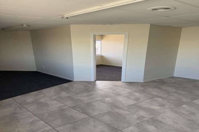 Photo of property in 3 Waitai Close, Long Bay, Auckland, 0630