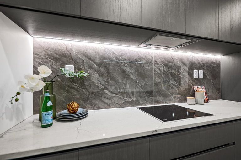 Photo of property in 3c Margaret Place, Milford, Auckland, 0620