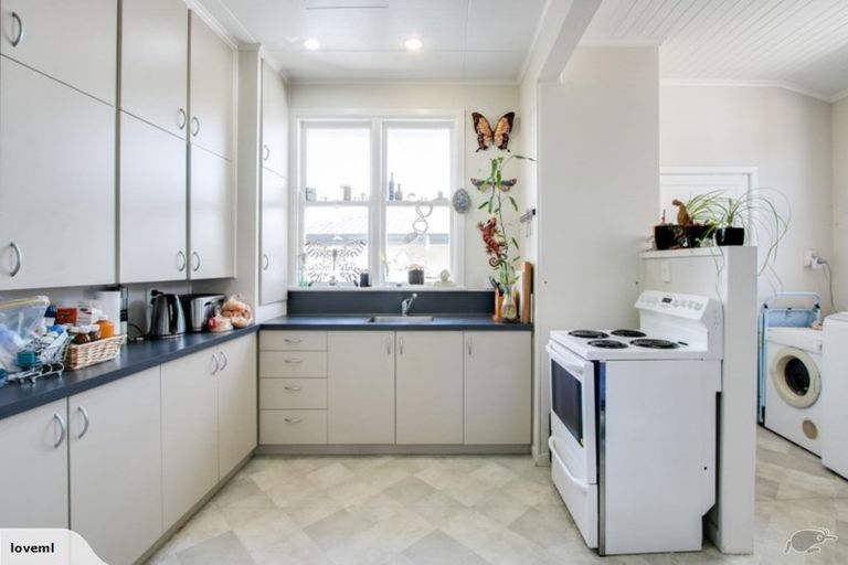 Photo of property in 63 Avondale Road, Taradale, Napier, 4112