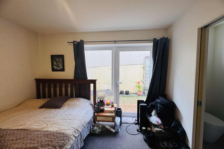 Photo of property in Pirie Street Townhouses, 36/35 Pirie Street, Mount Victoria, Wellington, 6011