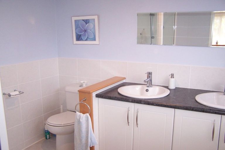 Photo of property in 54 Robbies Road, Shelly Park, Auckland, 2014