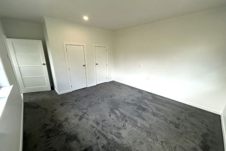 Photo of property in 1/16 Kaponga Crescent, New Lynn, Auckland, 0600