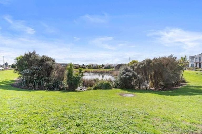 Photo of property in 39a Soaring Bird Drive, Takanini, 2112