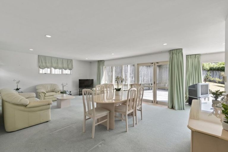 Photo of property in 17 Bevyn Street, Castor Bay, Auckland, 0620