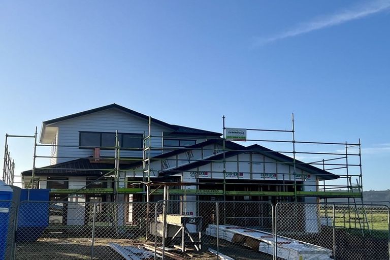 Photo of property in 26 Ngaroma Crescent, Whitianga, 3510