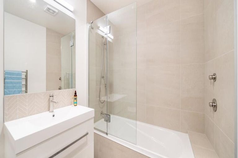 Photo of property in 37 Holystone Road, Whitby, Porirua, 5024