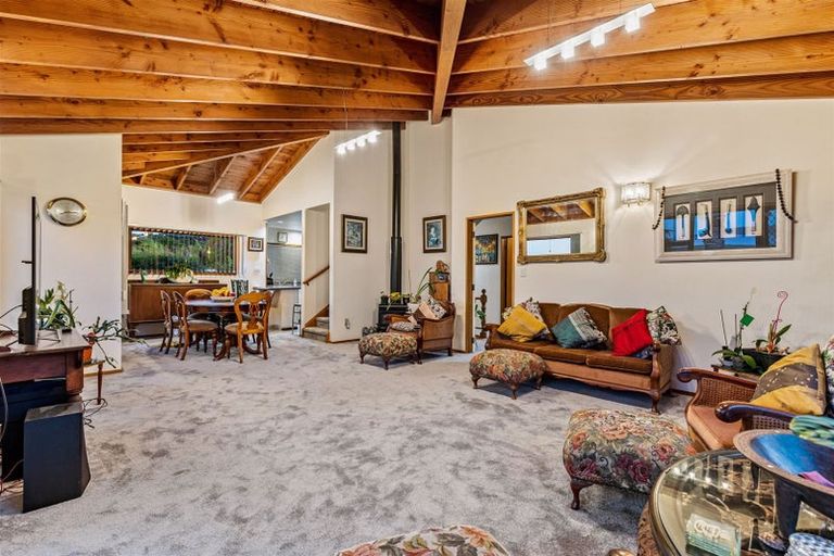 Photo of property in 181 Luckens Road, West Harbour, Auckland, 0618