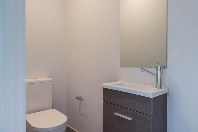 Photo of property in 25/11 Ray Small Drive, Papakura, 2110