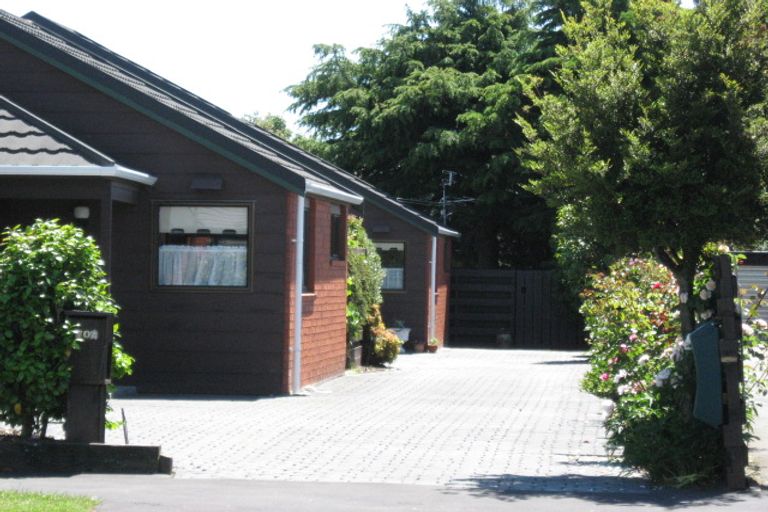 Photo of property in 70a Merrin Street, Avonhead, Christchurch, 8042