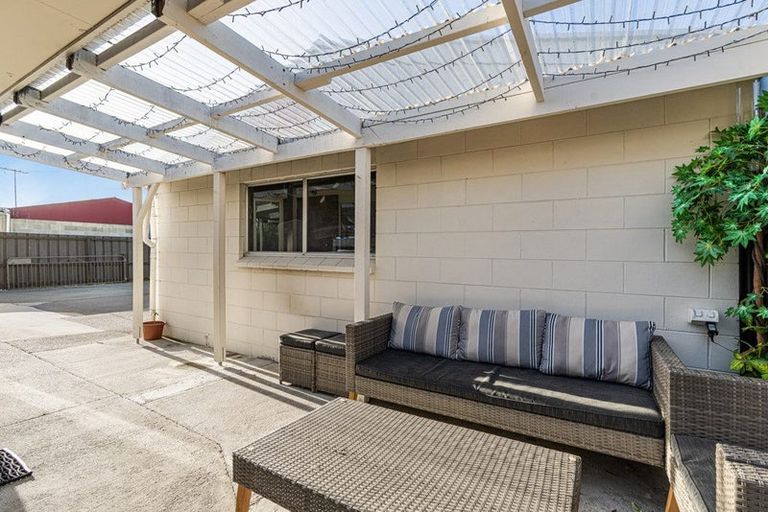 Photo of property in 21a Belfast Road, Belfast, Christchurch, 8051