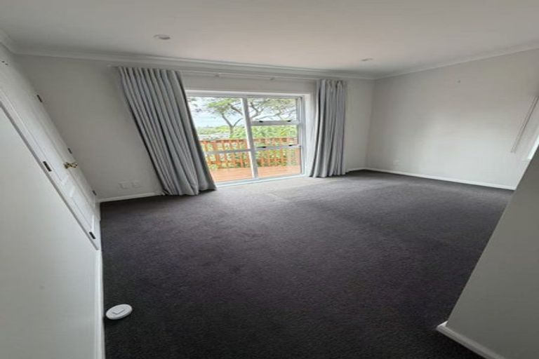 Photo of property in 124 Pemberton Avenue, Bayview, Auckland, 0629