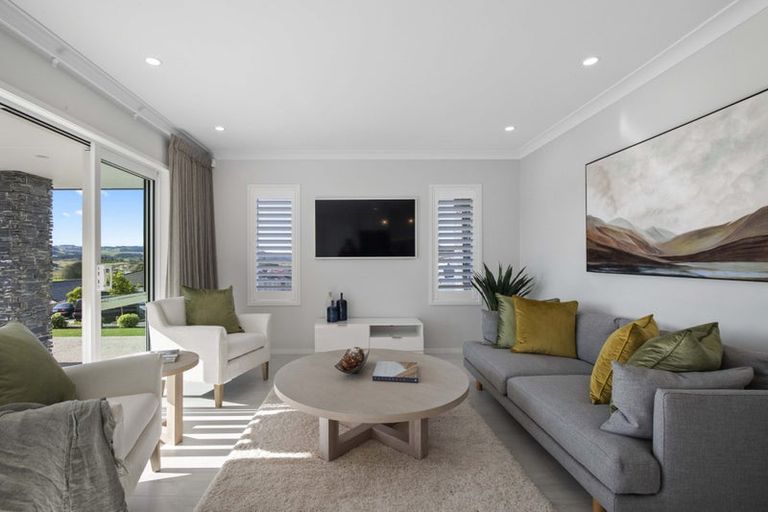 Photo of property in 3 Tavarnya Way, Patumahoe, Pukekohe, 2679