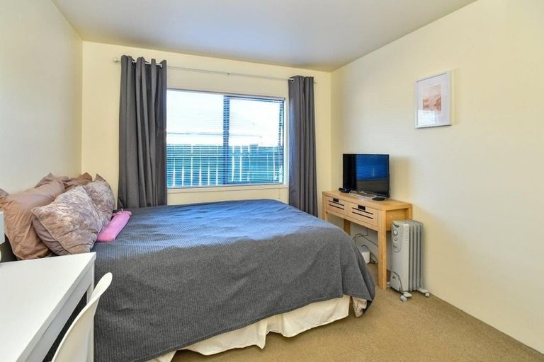 Photo of property in 2/56 Jellicoe Road, Manurewa, Auckland, 2102