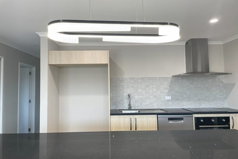 Photo of property in 17 Pipi Crescent, Tuakau, 2121