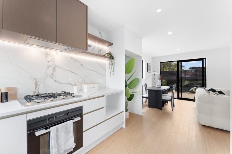 Photo of property in 42d Velma Road, Hillcrest, Auckland, 0627